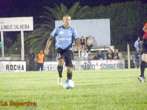 Martín Larrosa comenzó a ser el titiritero del equipo